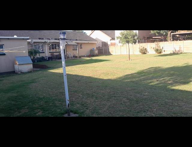 3 BEDROOM HOUSE FOR SALE IN KEMPTON PARK EXT 02